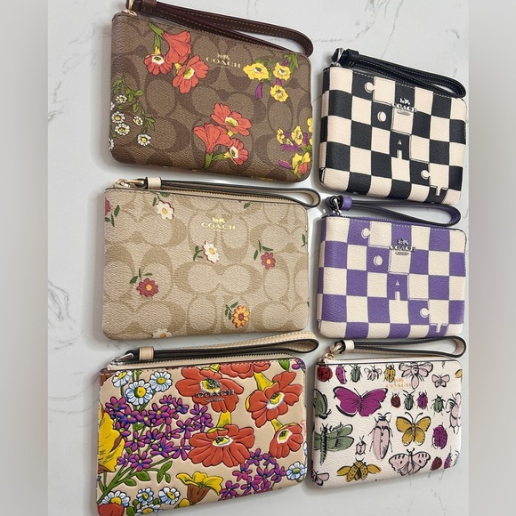 WINNER'S CHOICE Coach Corner Zip Wristlet, Limited Edition- NWT - Picture 4 of 6